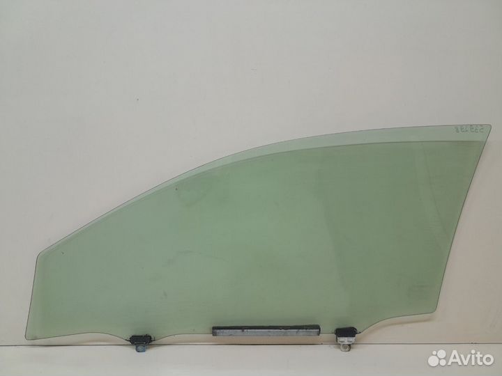 Стекло двери передней правой Toyota Corolla E150 2