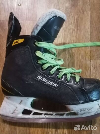 Хоккейные коньки bauer