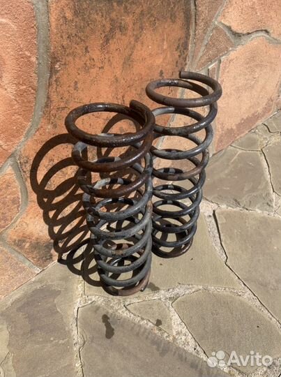 Пружины задние лансер 9 1.6