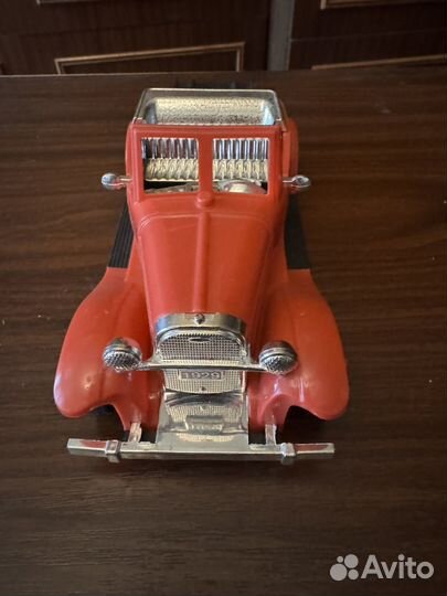 Машинка игрушка