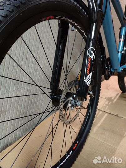 Велосипед 26 дюймов колеса с багажником. Новый