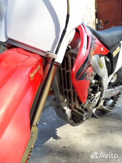 Мотоцик кроссовый Хонда цр-450 Р