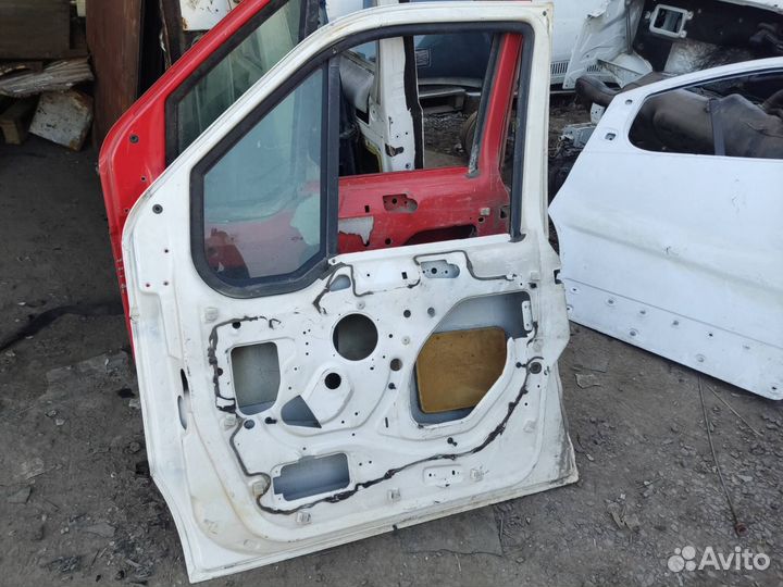 Дверь передняя правая Форд Коннект 02-13г