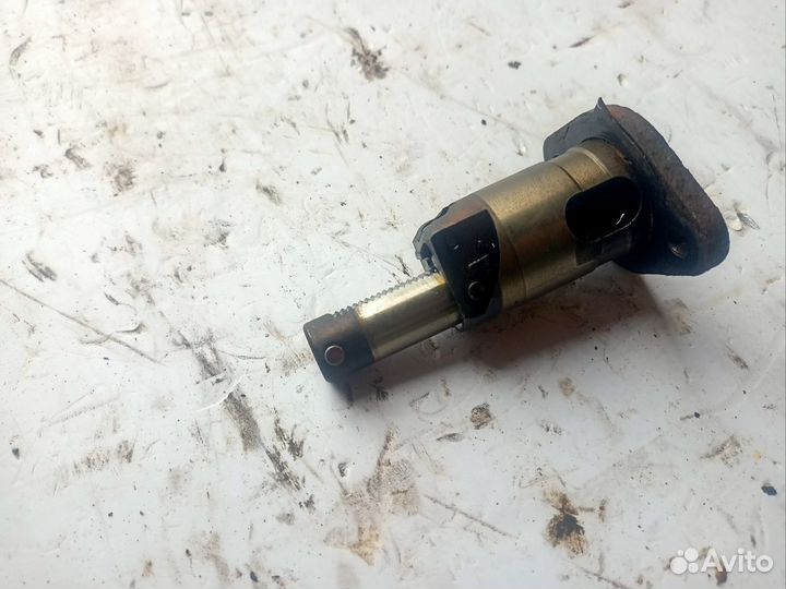 Натяжитель цепи грм Toyota Corolla 150 1,6