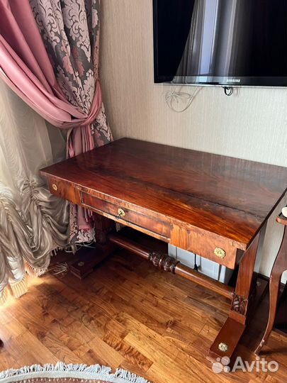 Стол ампирный