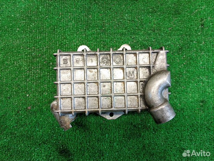 Радиатор масляный Mercedes-Benz E-class