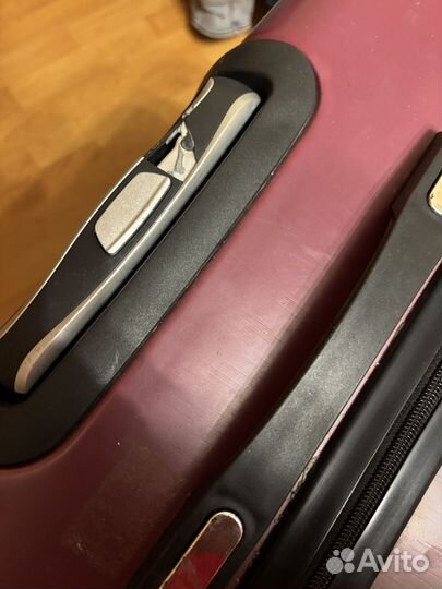 Чемодан на колесах большой