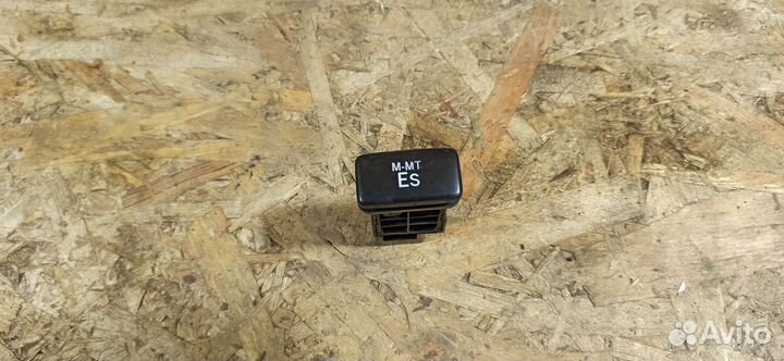 Кнопка M-MT Toyota Corolla E150