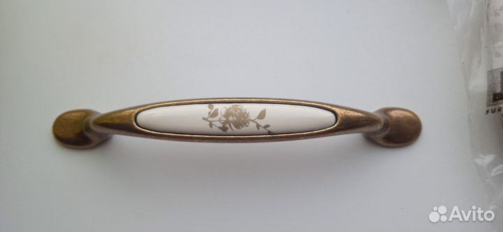 Мебельные ручки