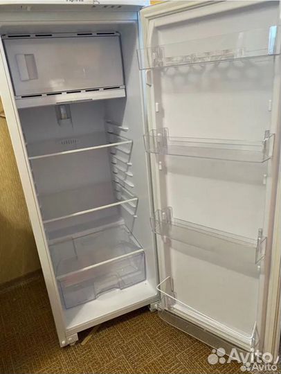 Холодильник Бирюса 110, белый