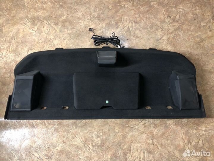 Задняя полка со стоп сигналом W124 рестайл черная