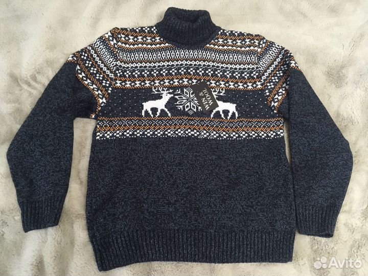 Новый свитер с оленями р.46