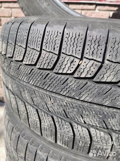 Michelin Latitude X-Ice 255/50 R19 107T