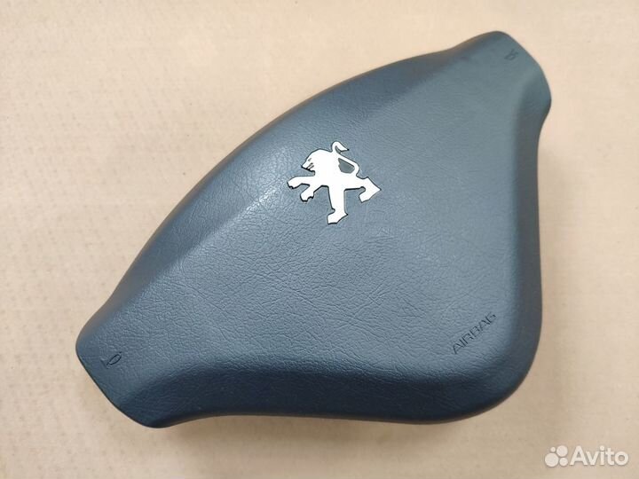 Заглушка руля Peugeot 207