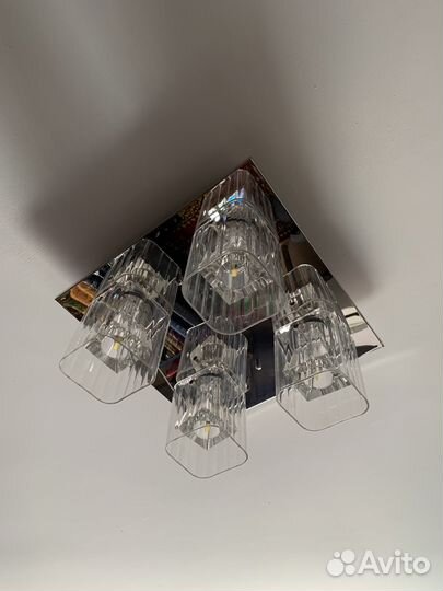 Люстра и бра