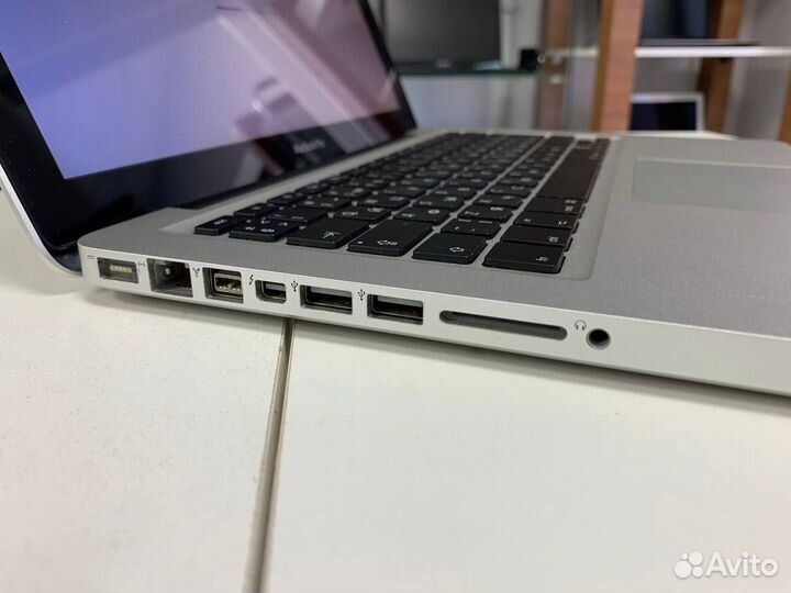 Ноутбук Apple Macbook Pro 13,3