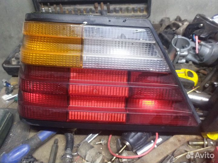 Mercedes w 124 задний фонарь