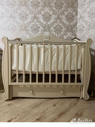 Детская кроватка