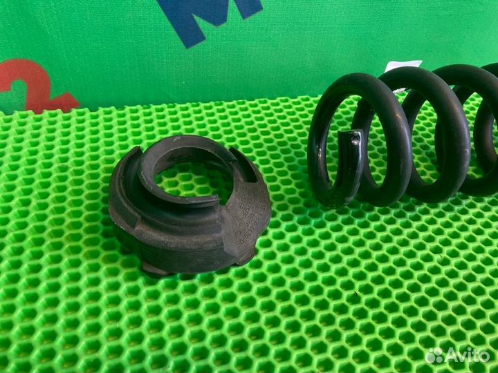 Пружина подвески задняя Bmw X1 E84 N20B20A 2012