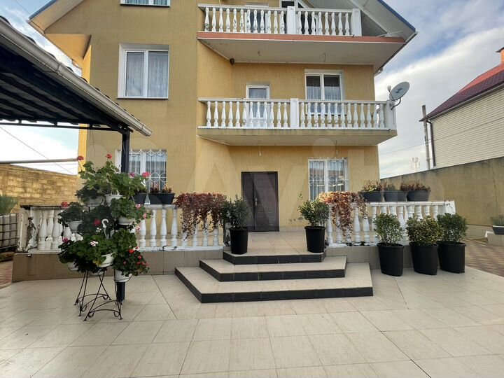 Дом 250 м² на участке 7 сот.