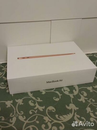Коробка от MacBook Air