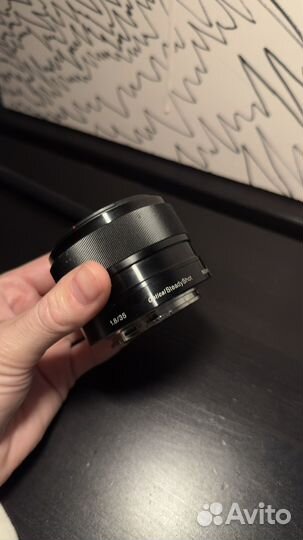 Sony E35 mm F1.8