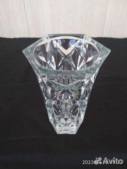 Ваза и вазочки - салфетницы