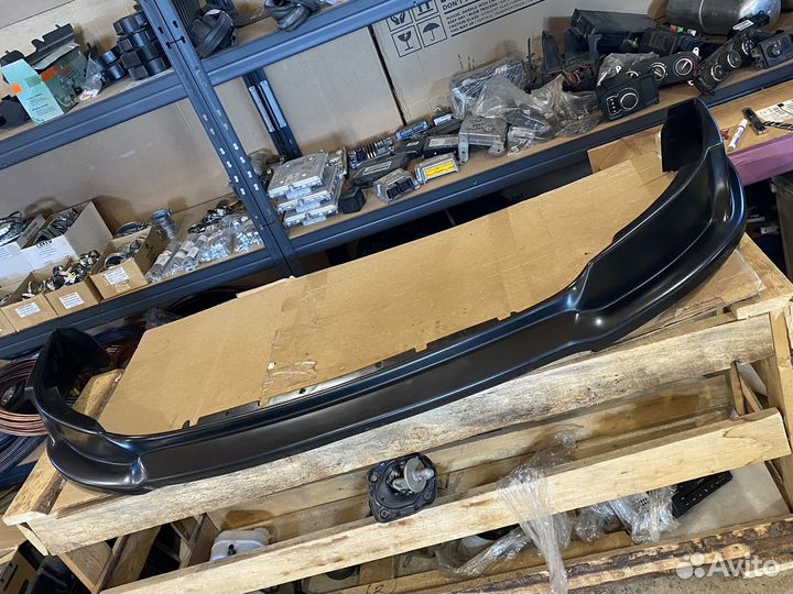 Губа переднего бампера ford mustang V