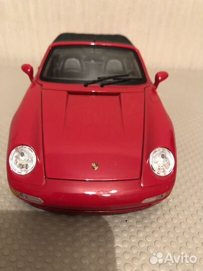 Модель porsche carrera 911 1:18