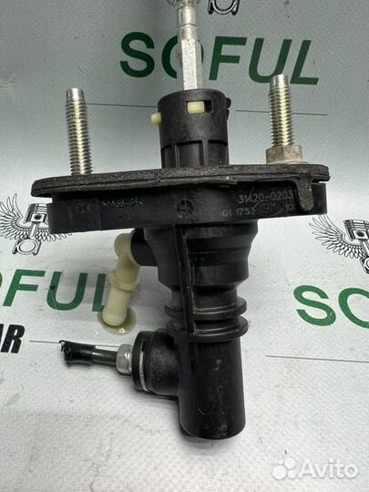 Главный цилиндр сцепления Toyota Auris 2010