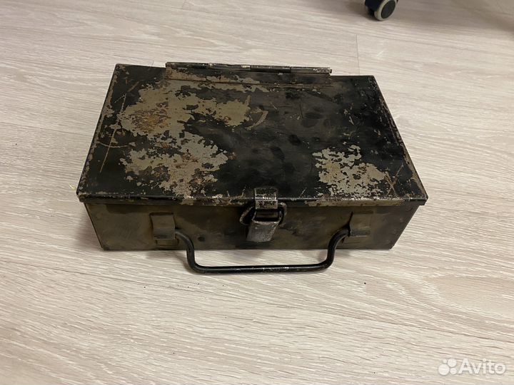 Чемодан с гаечными ключами СССР