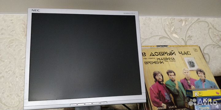Монитор NEC accuSync LCD