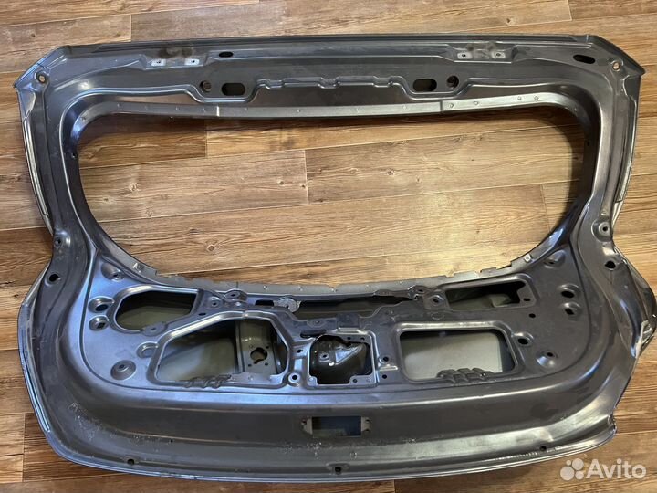 Продам крышку багажника hyundai solaris хэтчбек