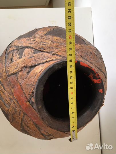 Глиняная ваза корчага в оплетке