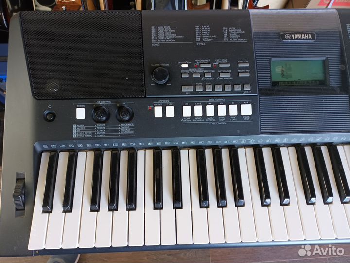 Yamaha PSR-E423 синтезатор (обмен возможен)
