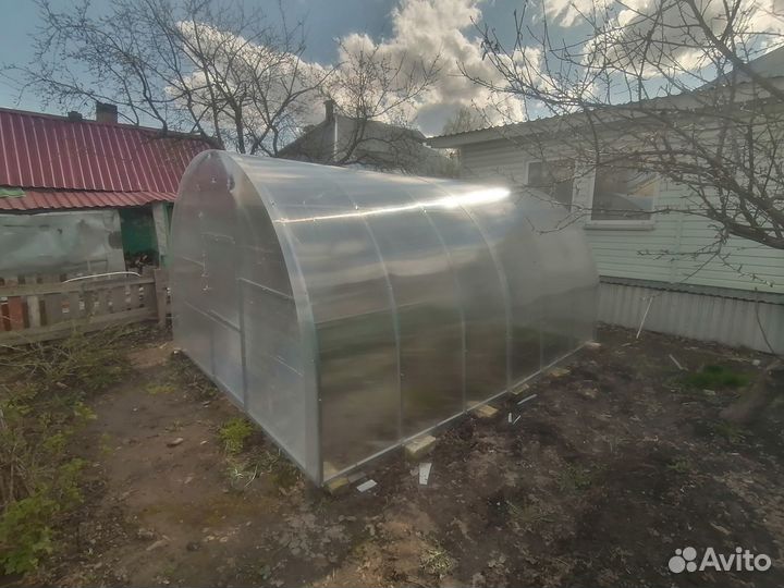 Теплица дугообразная