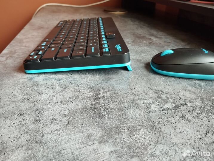 Беспроводная клавиатура и мышь logitech