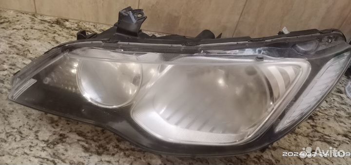 Фара передняя левая на honda civic