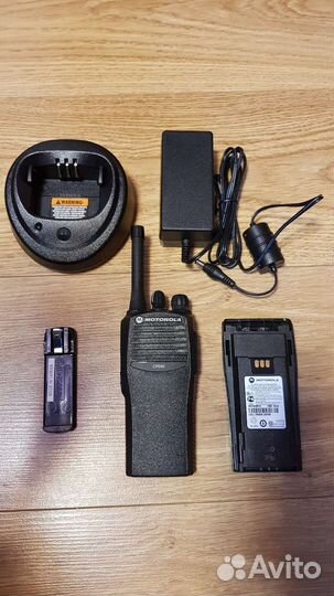 Комплект из двух раций Motorola CP040