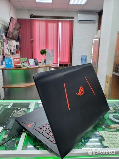 Роскошный asus ROG strix i7/16gb/SSD/GTX 8GB