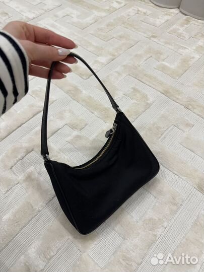 Сумка Prada Re-edition оригинал