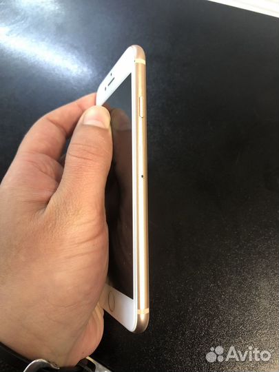iPhone 8, 64 ГБ