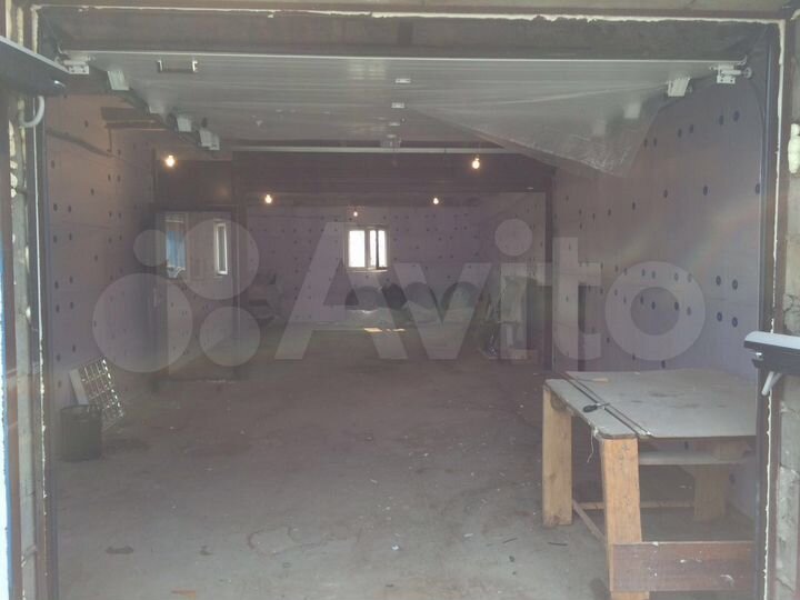 Гараж, > 30 м²