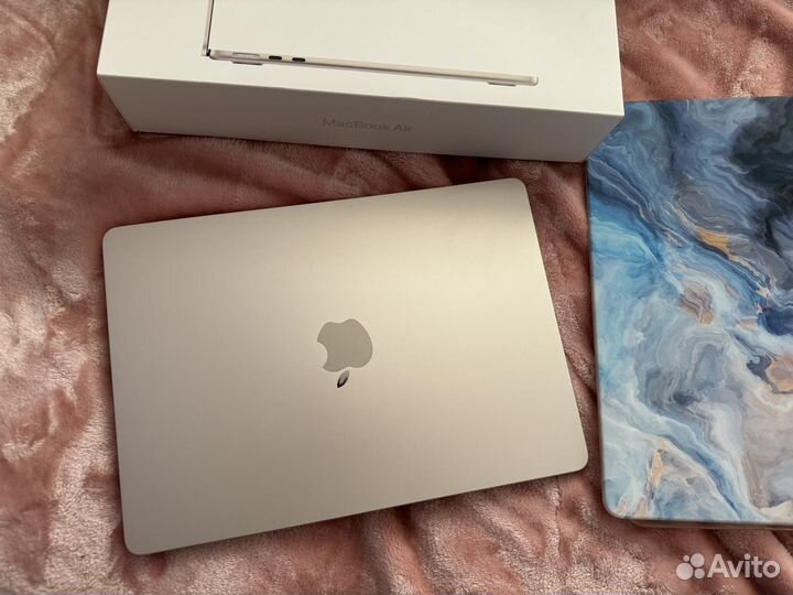 Macbook Air 13 2022 m2 256gb