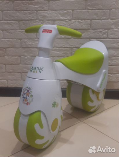Детский мотоцикл беговел Fisher price
