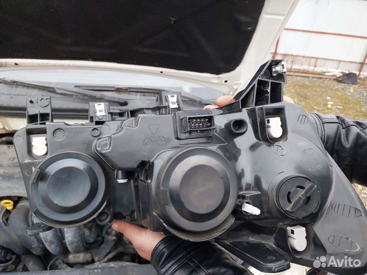 Фара geely emgrand ec7