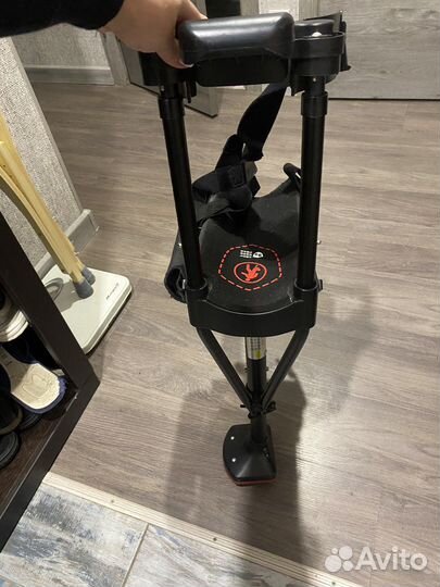 Коленный костыль