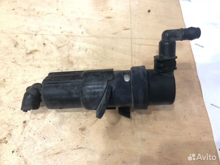 Форсунка омывателя фар Bmw 7 E65 N62B36 2003