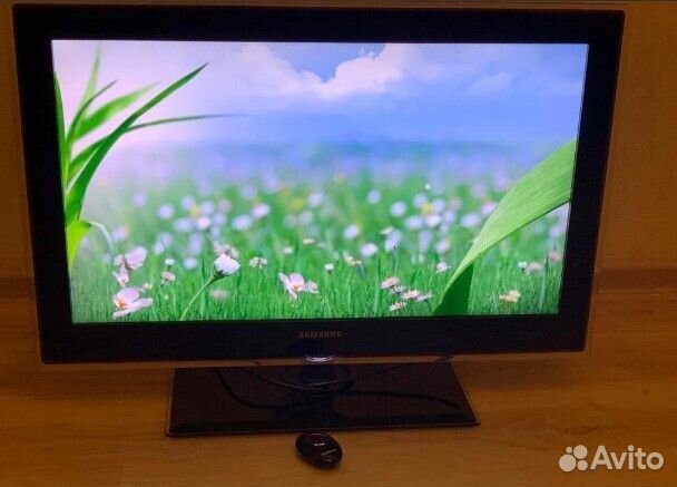 Телевизор Samsung UE-32B7020WW (81 см)