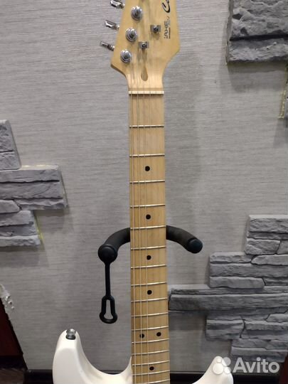 Электро гитара Behringer iAxe 624